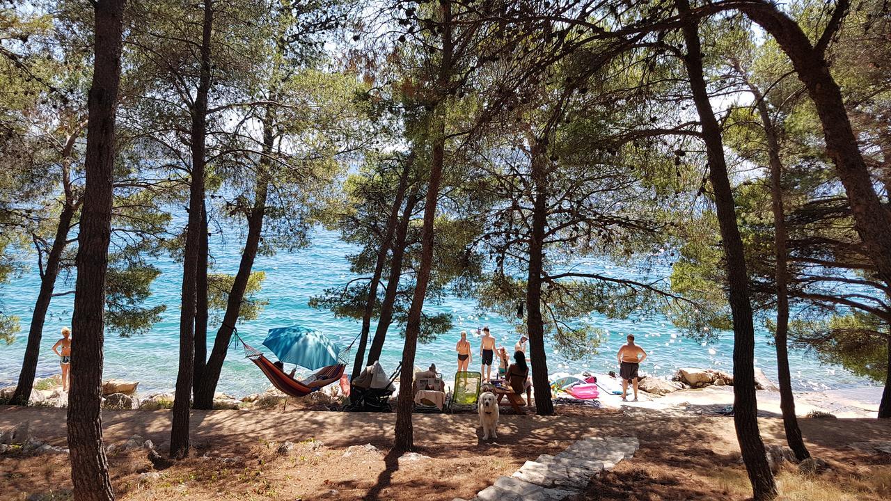 Holiday Home Nona Drage Luaran gambar